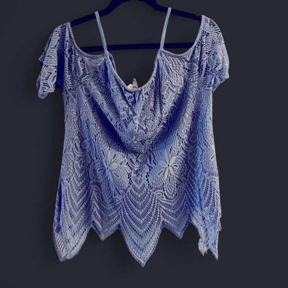 Light Blue Lace Cold Shoulder Top - Picture 2 of 2